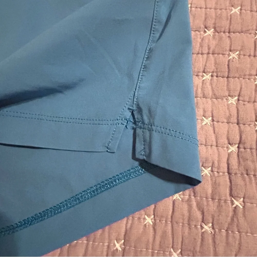 RHONE Men’s Blue Athletic Shorts with Black Waistband Size S